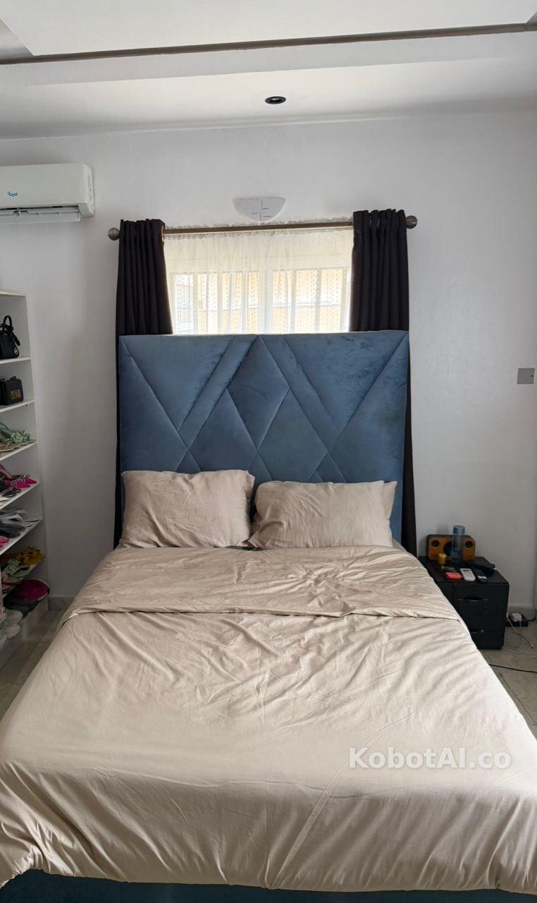 4x6 bedframe and mattress with side drawer