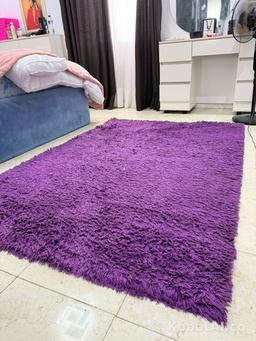 Fluffy center rug 3